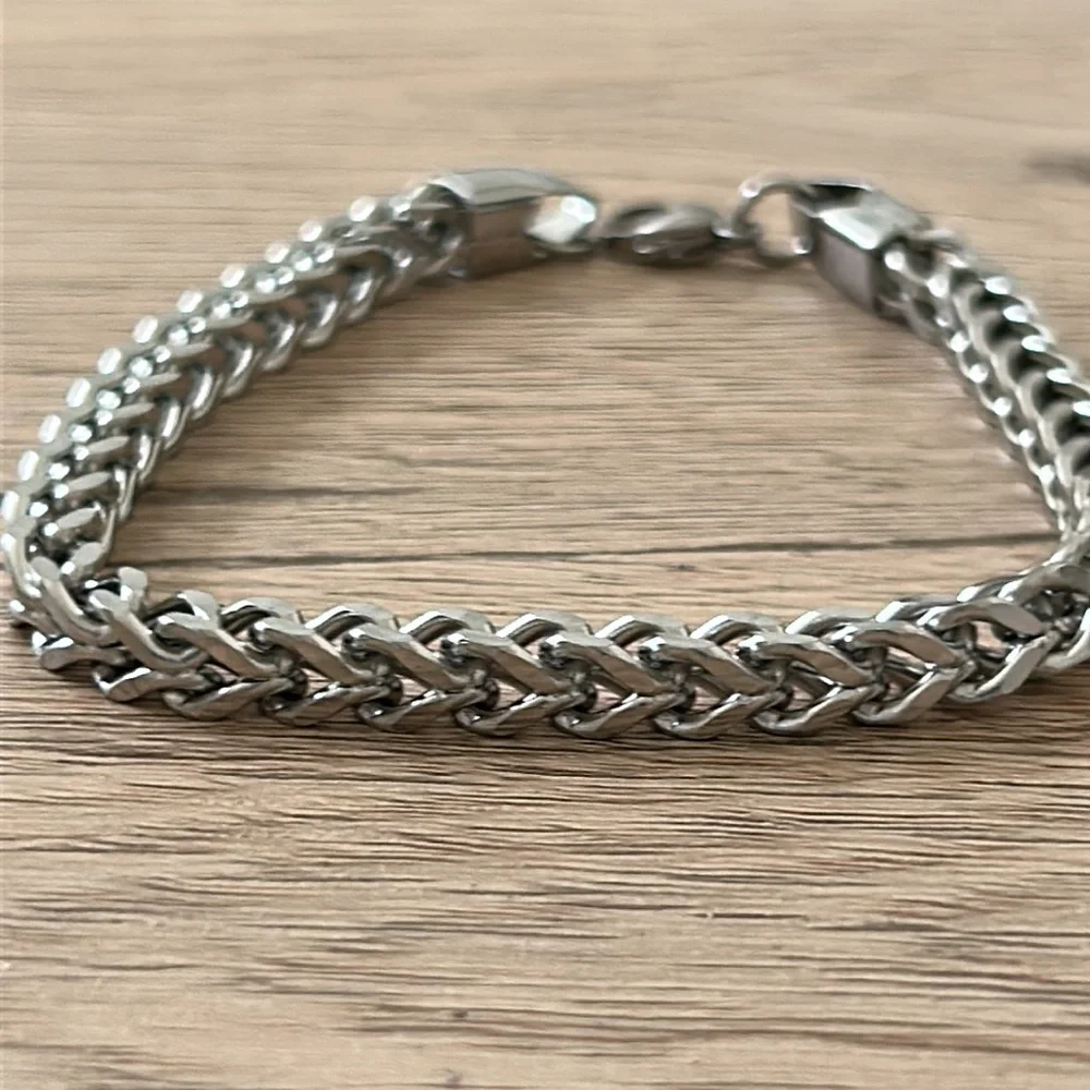 NWT Men’s Stainless Steel Franco Foxtail Chain Bracelet Silver V-Link